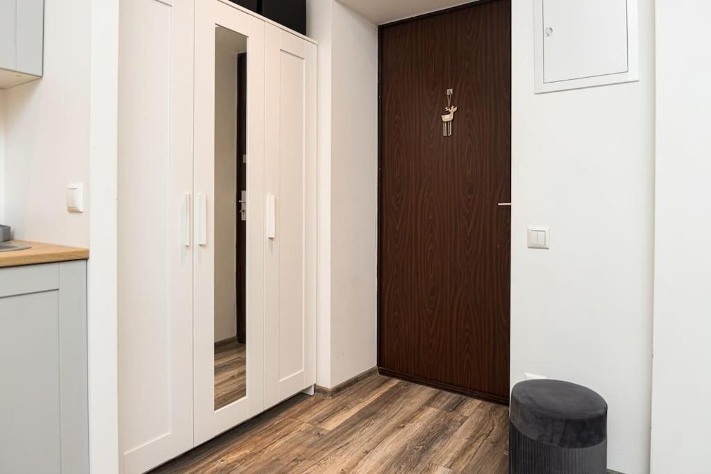 Апартамент Cute With A View Over The Rooftops And Free Parking In The Area *