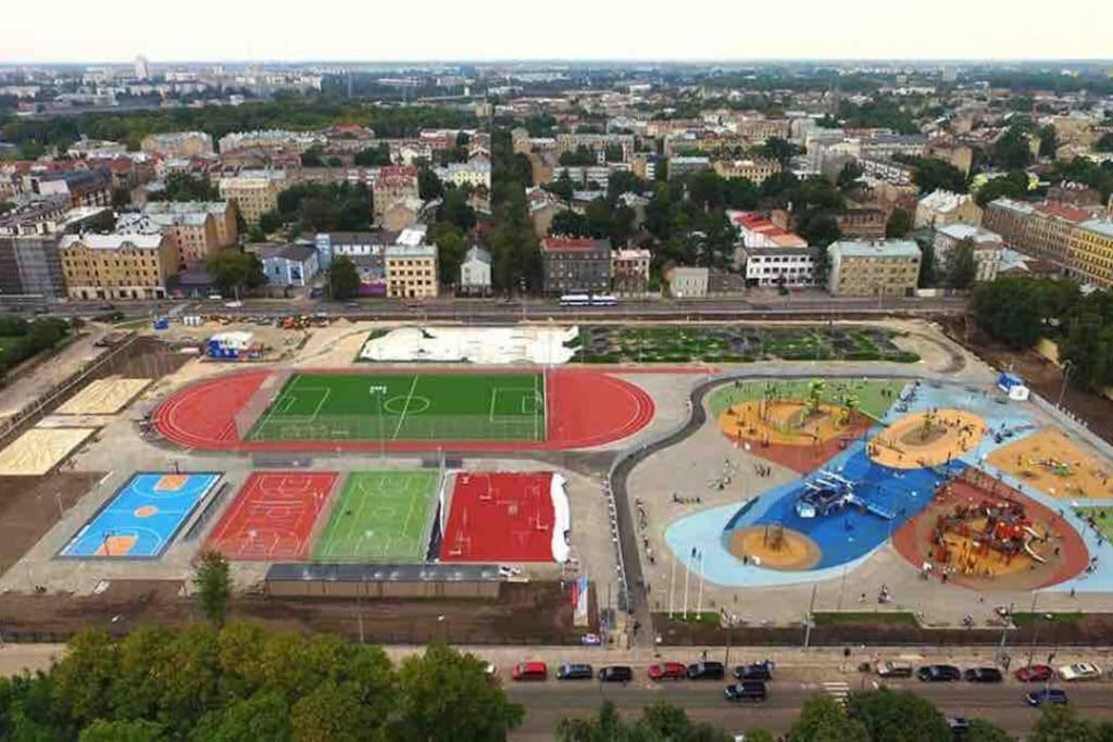 Cute With A View Over The Rooftops And Free Parking In The Area * Рига
