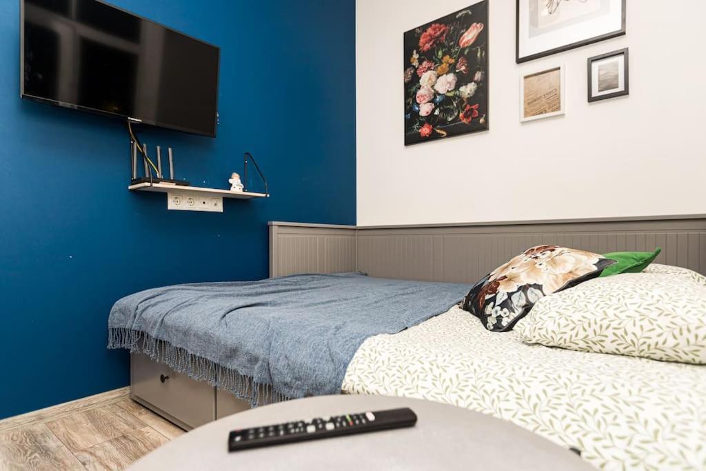 Huoneisto Cute With A View Over The Rooftops And Free Parking In The Area *
